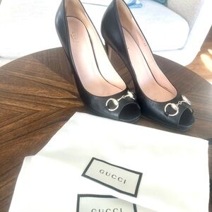 GUCCI Horsebit Black Leather Peeptoe 39/9